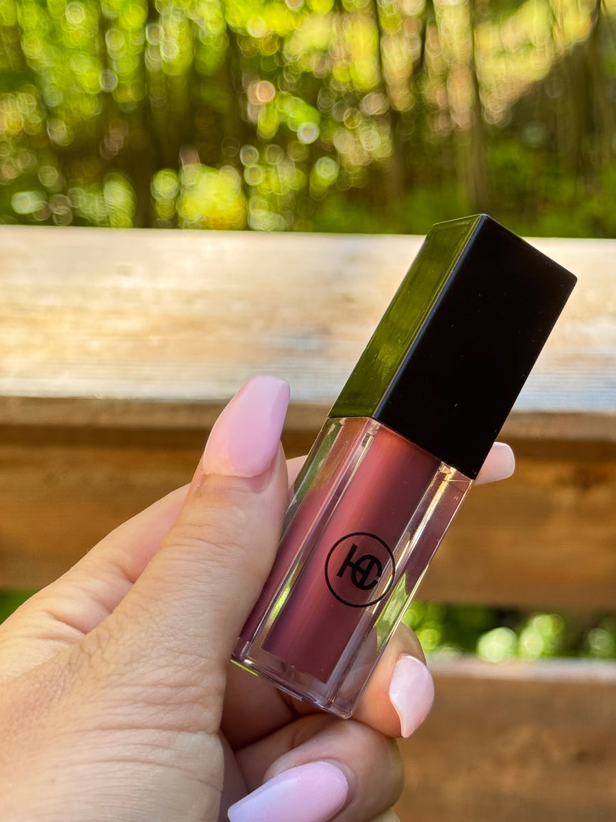 Rouge à lèvres liquide / Liquid lipstick