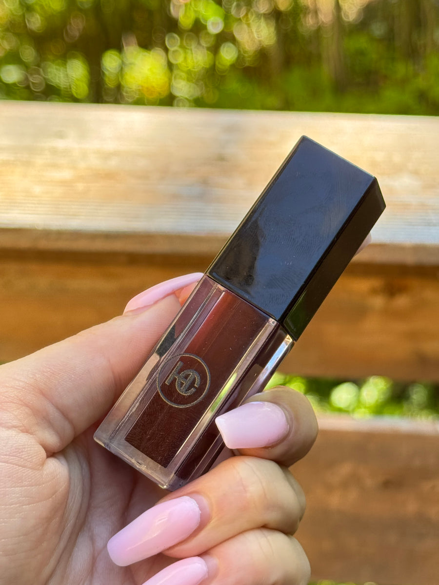 Rouge à lèvres liquide / Liquid lipstick