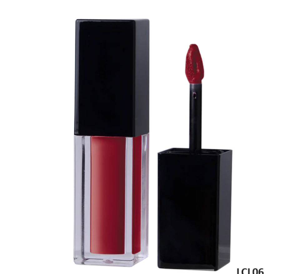 Rouge à lèvres liquide / Liquid lipstick