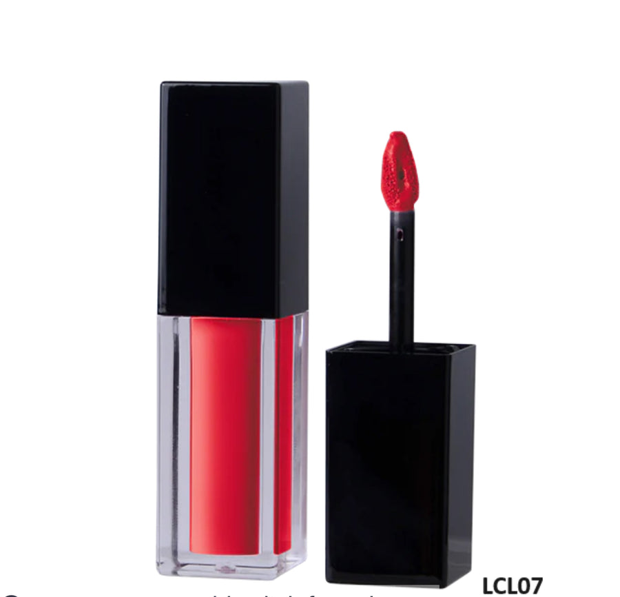 Rouge à lèvres liquide / Liquid lipstick